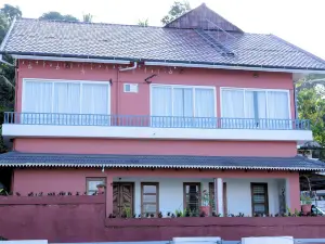 Bougainvillea Homestay Munnar