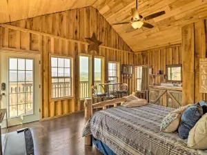 Peaceful Mountain Air Getaway w/ Fire Pit!