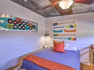 Cheery Pet-Friendly Studio w/ Shared Fire Pit