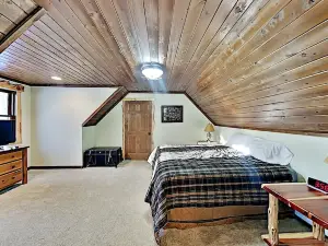 Lazy Pines Lodge