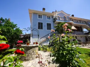 Rose Garden Hotel
