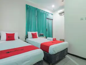 RedDoorz @ Achino Hotel Bandung