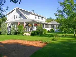 Forest & Lake PEI Bed & Breakfast