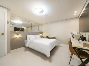 Incheon (Unseo-Dong) DK Airport Hotel