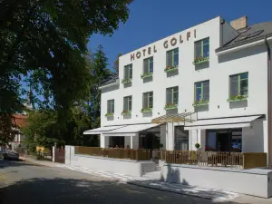 Hotel Golfi