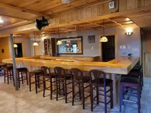 Southwoods Mountain Estate -Private Mansion, Pool, Hottub+ 15 Acres
