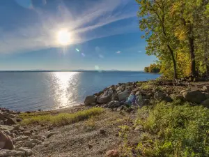 Lakefront Getaway Near Private Beach & Park, State Boat Launch & Dock Nearby