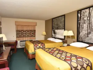 Super 8 by Wyndham Springfield/Battlefield