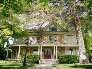 The Riter Mansion