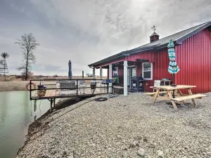Missouri Vacation Rental with Fire Pit Access