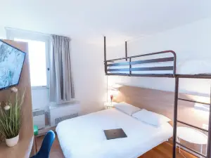 บริต โฮเทล เอสซ็องเชียล ตูร์ เหนือ