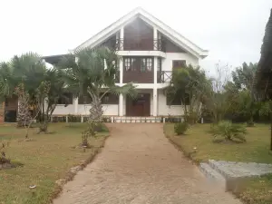 House with 4 Bedrooms in Toamasina, with Terrace - 200 m from The Beac