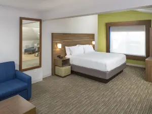 Holiday Inn Express & Suites White River Junction
