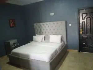 Santrick Hotel