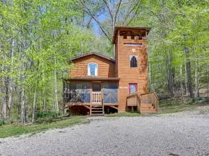 Dreamy Indiana Cabin Rental w/ Shared Amenities!