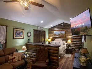 The Lil House