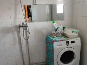 Azis Guest House, Hostel