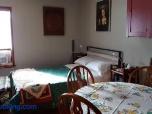 Luisa's Guest Suite