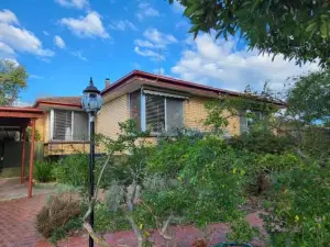 Spacious Retreat, Hot Tub, Study, Near Beach