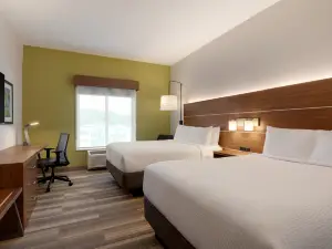 Holiday Inn Express & Suites Dalton - Market ST