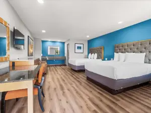 Econo Lodge Inn & Suites