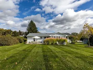 Modern Ranch Retreat in Hudson Valley