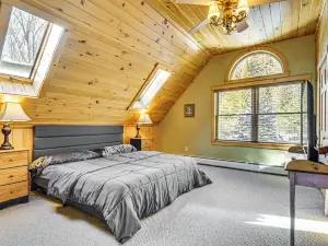 Private Hot Tub & Sauna: Bryant Pond Retreat!