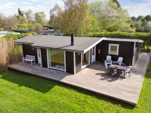 "Bassi" - 650m from the Sea