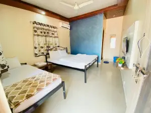 拉瓦薩湖景小屋