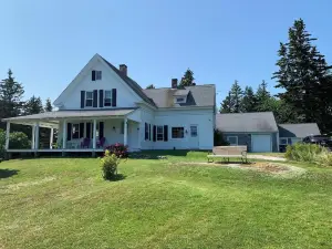 Geary House at Fifield Point