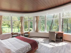 Himalayan Splendour Resort