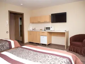 Hotel "ROOMER"