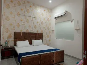 Saroj Villa