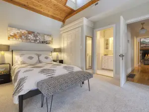Hamersmith Hollow Retreat by AvantStay Mountain Views
