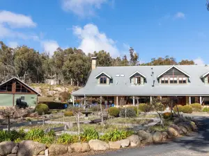 Girraween Country Inn