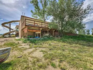 Lakefront Country Home w/ Waterslide & Trampoline!