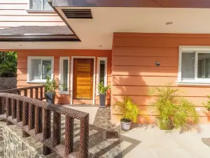 Luxurious Cedar Home @ Canyon Woods w/ Pool & View