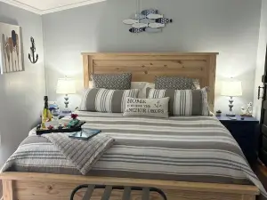 Lakefront Property Fish, Cook and EAT!Swim, Float, Relax