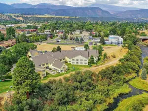 ロアリングフォークのカーボンデールにあるコンフォートイン＆スイーツ