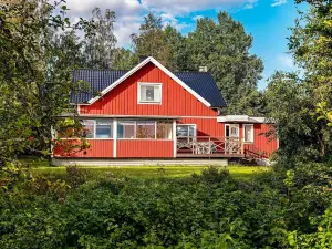 8 Person Holiday Home in Bengtsfors
