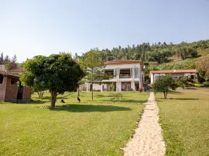 Rushel Kivu Resort Kayove