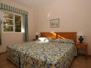 Apartamentos Jardín del Conde
