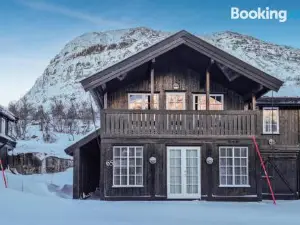 Awesome Home in Hovden I Setesdal with Kitchen