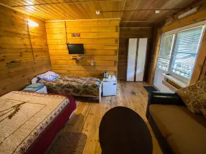 Tuyana Hotel
