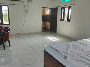 OYO 70136 Vrinda Inn