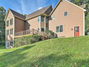 Family Getaway w/ Fireplace in Sherman on 4 Acres!