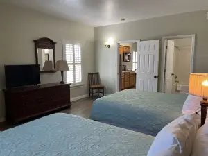 Seashell Village Resort Near the Beach with Kitchens