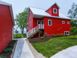 Waterfront Retreat with Kayaks and Fire Pit - Beautiful Family Oasis