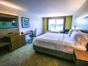 Holiday Inn Express & Suites Baton Rouge -Port Allen
