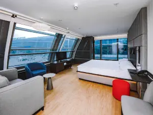 Maksima Domodedovo Airport Hotel